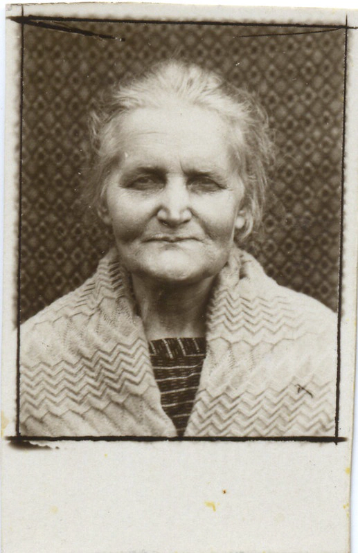 Augusts mother Anna 1931